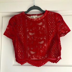 Cropped lacey red top